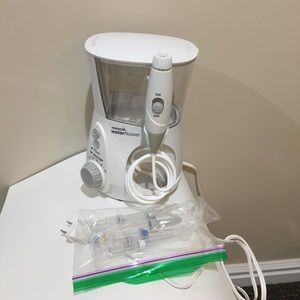 Waterpik flosser